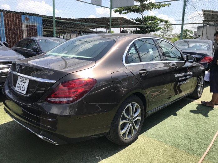 C200 chính hãng  siêu lướt , giao ngay .