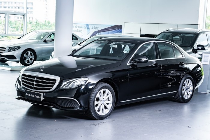 Mercedes E200 chính hãng Siêu lướt