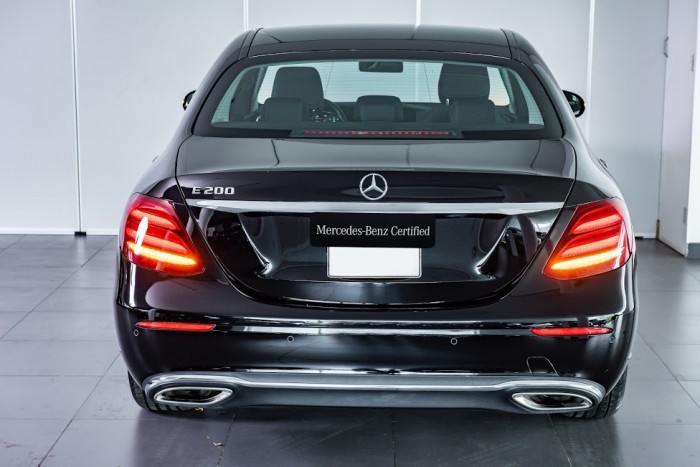 Mercedes E200 chính hãng Siêu lướt