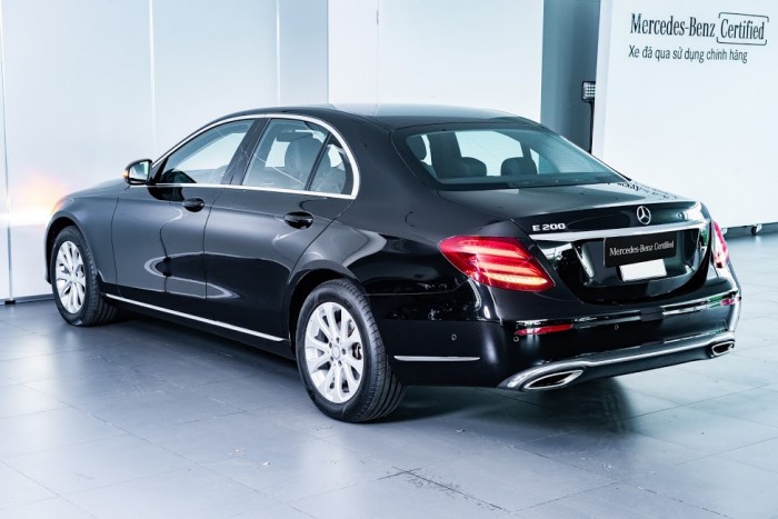 Mercedes E200 chính hãng Siêu lướt