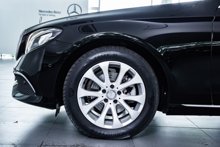 Mercedes E200 chính hãng Siêu lướt