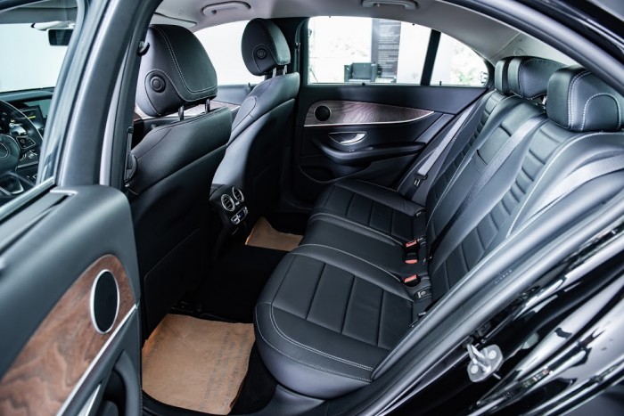 Mercedes E200 chính hãng Siêu lướt