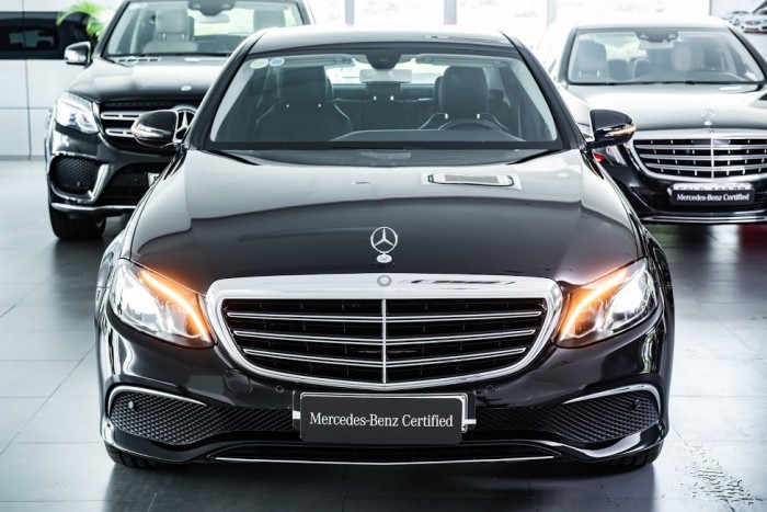 Mercedes E200 chính hãng Siêu lướt
