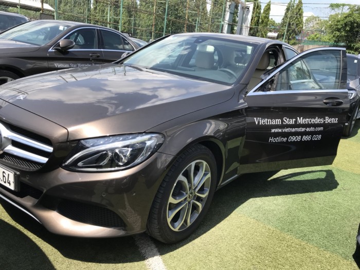 Mercedes C200 chính hãng, xe demo công ty