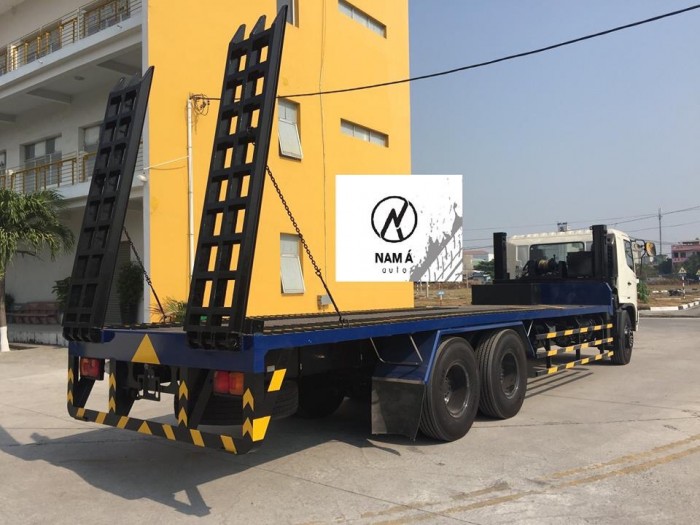 Xe nâng đầu Hino Fl 3 chân, xe chở xe chuyên dùng