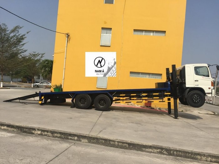 Xe nâng đầu Hino Fl 3 chân, xe chở xe chuyên dùng