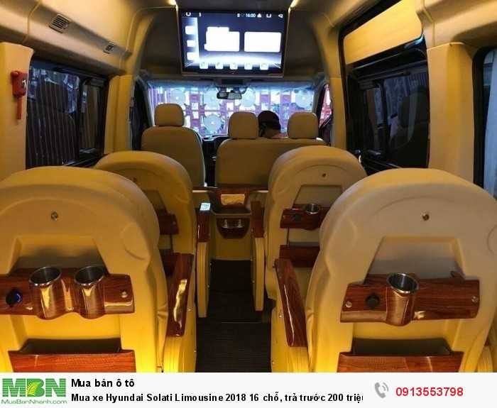 Mua xe Hyundai Solati Limousine 2018 16 chỗ, trả trước 200 triệu, giao xe ngay