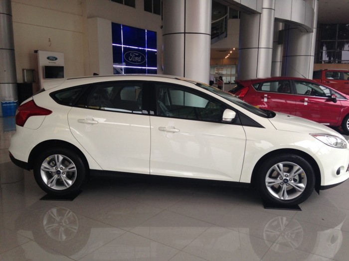 Bán Ford Focus đời 2018,  giá tham khảo 570t hỗ trợ trả góp đến 80%