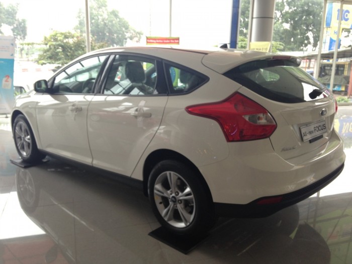 Bán Ford Focus đời 2018,  giá tham khảo 570t hỗ trợ trả góp đến 80%