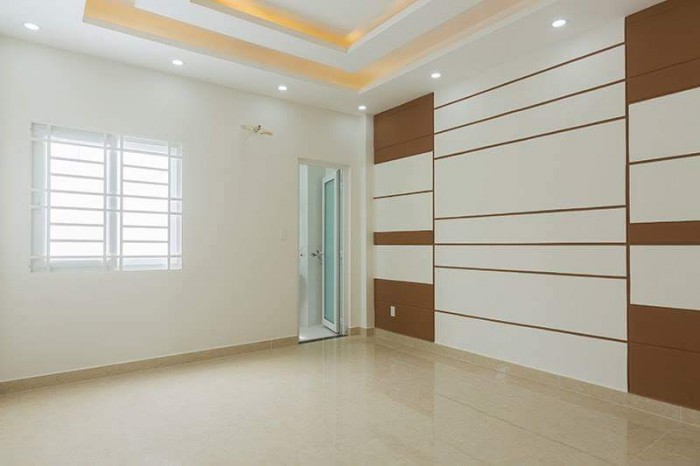 GẤP! Xuất cảnh cần bán nhà MT Trần Quang Diệu, Q.3, 75 m2, SHR.