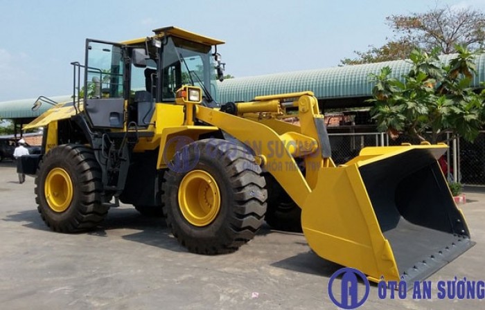Xe tải Faw 4 chân 17t9 hỗ trợ 90% khuyến mãi 5 chỉ vàng