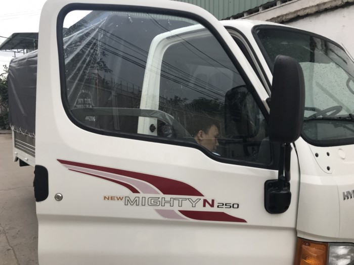 Xe Hyundai N250 2.4 tấn giá cực tốt
