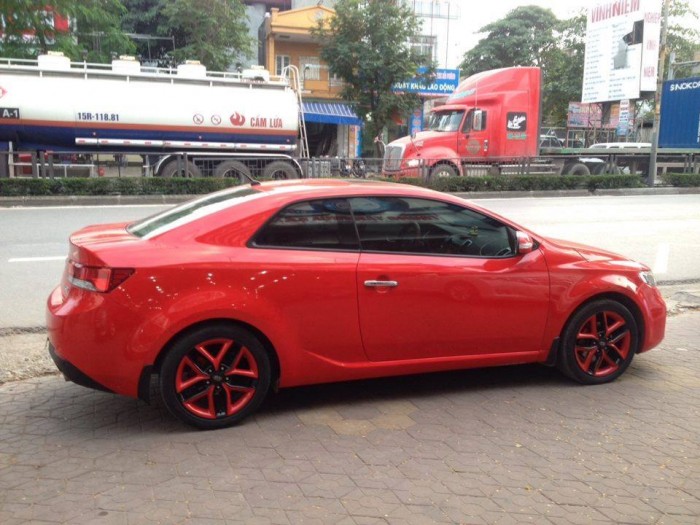 Mình cần bán gấp Kia Cerato  hai cữa thể thao sx 2010 đỏ cực đẹp