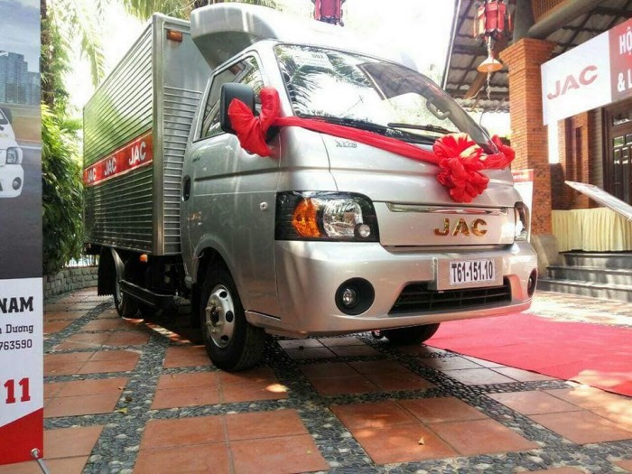 khuyến mãi giá sốc 40tr nhận ngay siêu phẩm jac 990kg