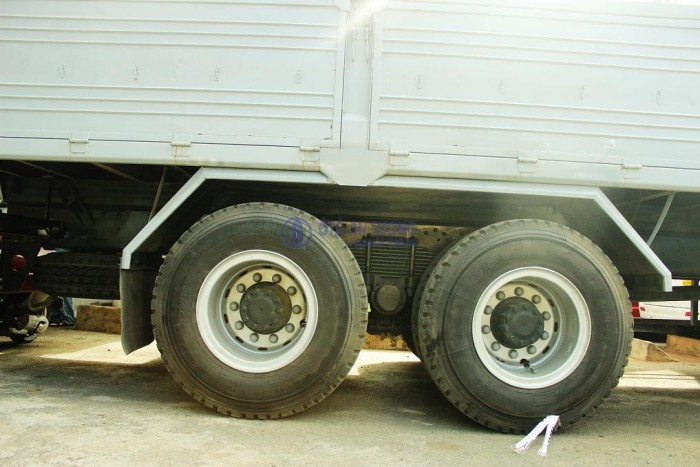 Có ngay xe tải Faw 4 chân gắn cẩu chỉ với 110 triệu đồng hỗ trợ 90%