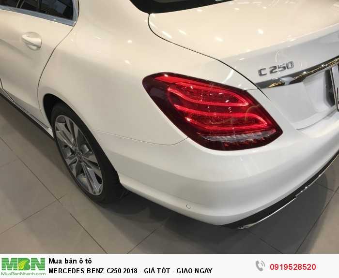 Mercedes Benz C250 Trắng 2018 - Giá tốt - Giao Ngay