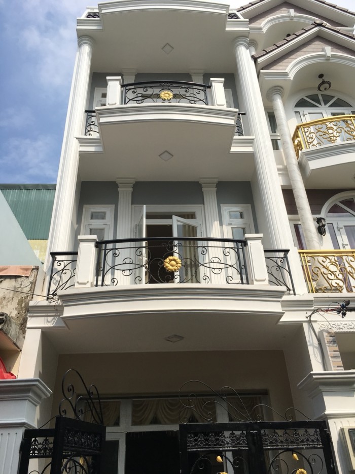 Bán Nhà HXH Đường Đỗ Công Tường Quận Tân Phú.dt 4x13,5m.3 tấm