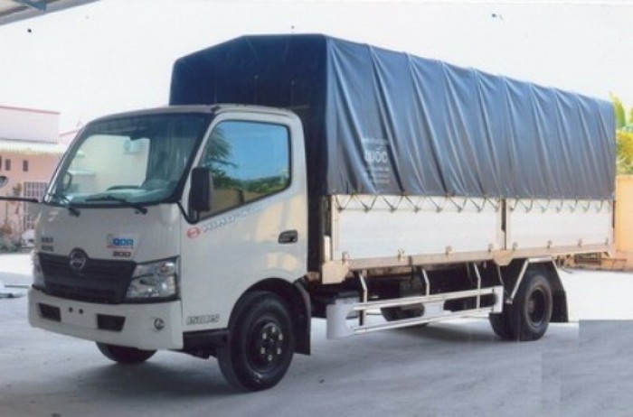 Hino XZU650 Euro 4 thùng mui bạt