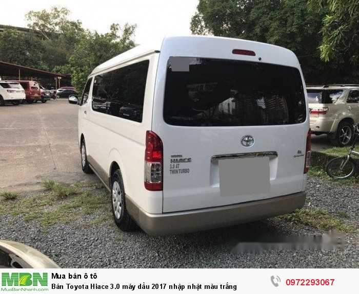 Bán Toyota Hiace 3.0 máy dầu 2017 nhập nhật màu trắng
