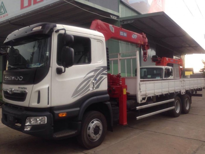 Xe tải DAEWOO PRIMA lắp cẩu UNIC 5 tấn