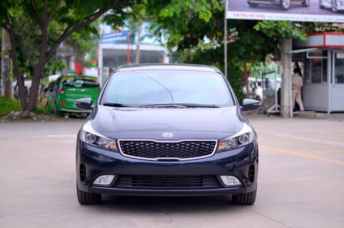 Kia cerato 2018, giá tốt, có xe ngay