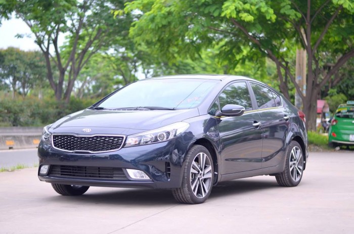 Kia cerato 2018, giá tốt, có xe ngay