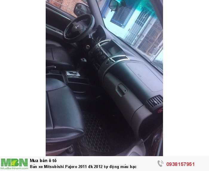 Bán xe Mitsubishi Pajero 2011 đk 2012 tự động màu bạc