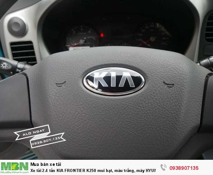 Xe tải 2.4 tấn KIA FRONTIER K250 mui bạt, màu trắng, máy HYUNDAI, hỗ trợ trả góp