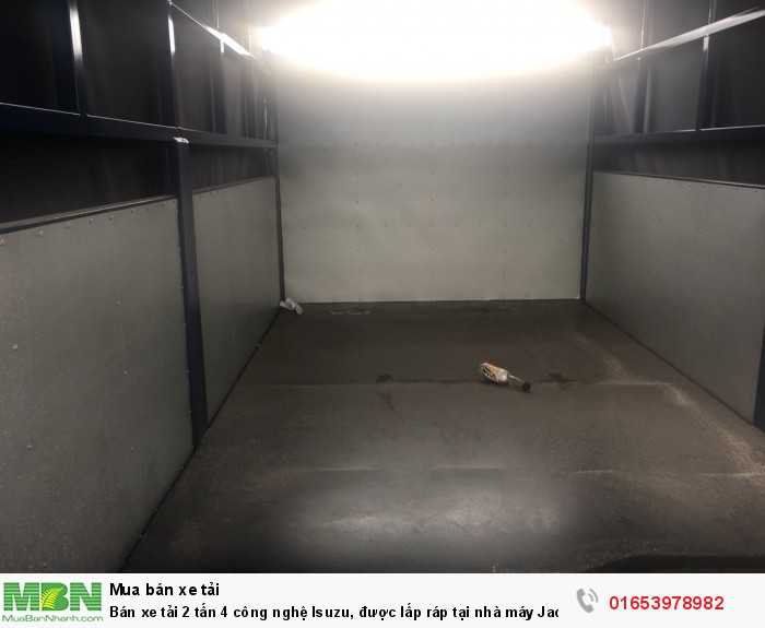 Bán xe tải 2 tấn 4 công nghệ Isuzu, được lấp ráp tại nhà máy Jac