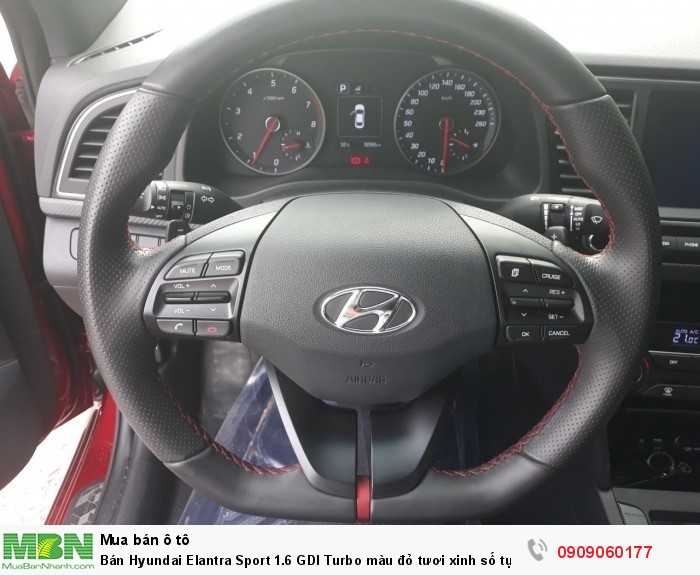 Bán Hyundai Elantra Sport 1.6 GDI Turbo màu đỏ tươi xinh số tự động sản xuất T4/2018 biển tỉnh lăn bánh 9000km
