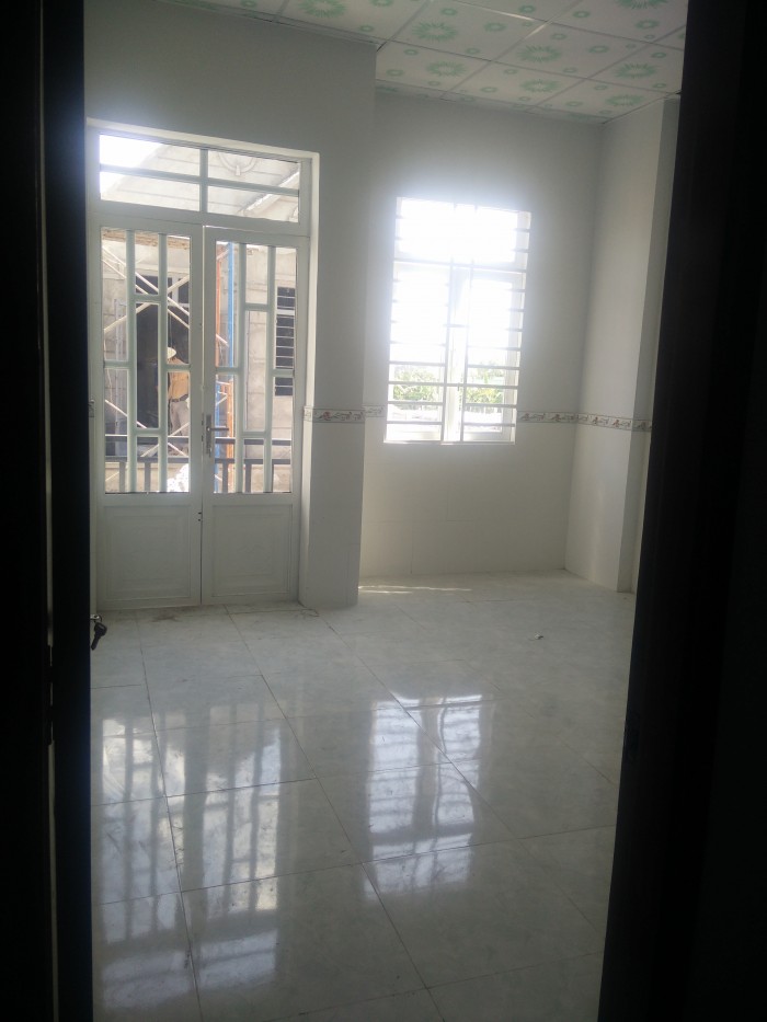 Bán nhà mặt đất ngay cầu Ông Thìn
