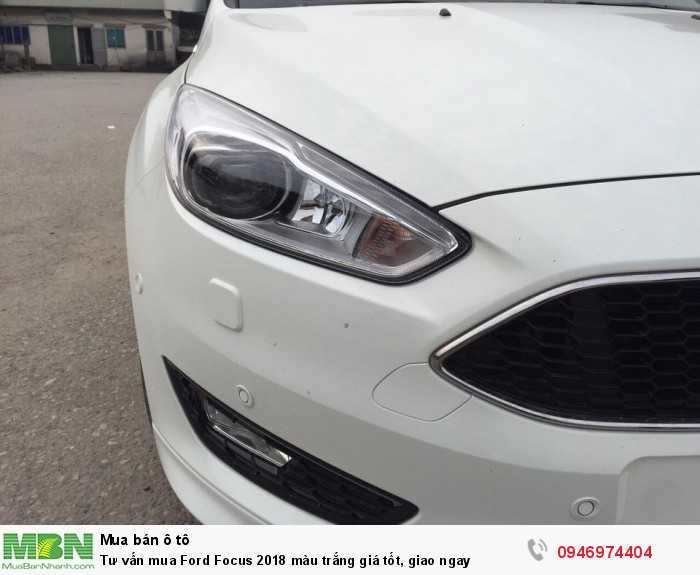 Tư vấn mua Ford Focus 2018 màu trắng giá tốt, giao ngay
