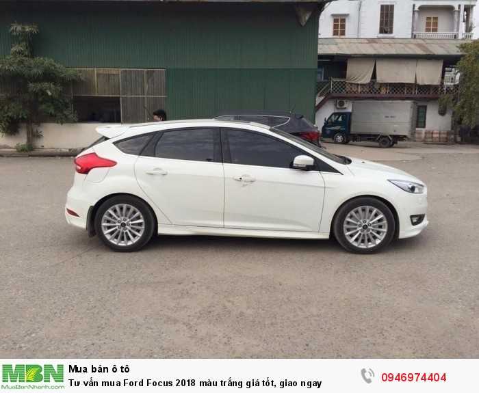 Tư vấn mua Ford Focus 2018 màu trắng giá tốt, giao ngay