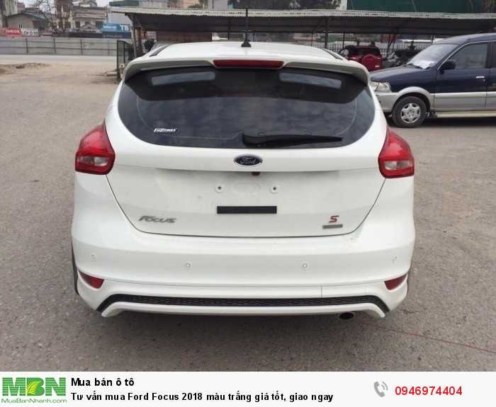 Tư vấn mua Ford Focus 2018 màu trắng giá tốt, giao ngay