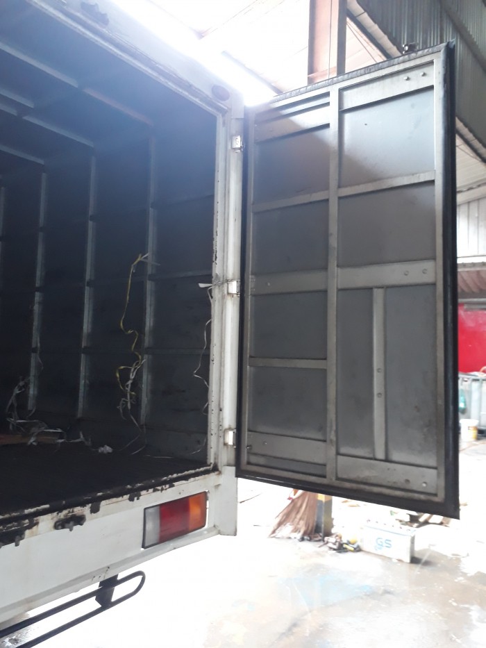 Xe tải hyundai 350 thùng kín full inox, 2015 có máy lạnh, dài 4m4
