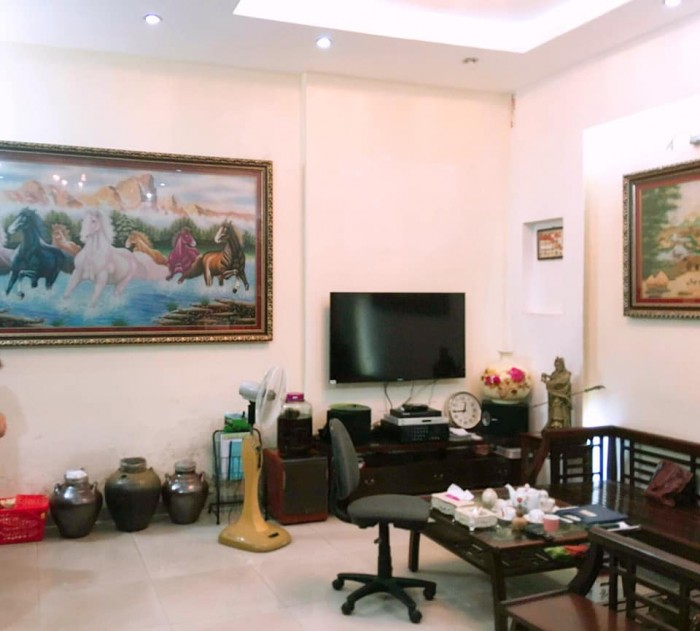 Bán nhà Khương Trung 50m2, 4 tầng, MT 7m, nhà đẹp ở luôn chỉ 3.5 tỷ.