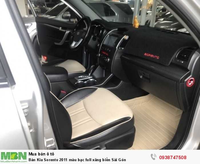 Bán Kia Sorento 2011 màu bạc full xăng biển Sài Gòn