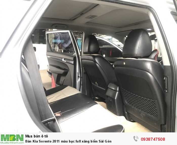 Bán Kia Sorento 2011 màu bạc full xăng biển Sài Gòn