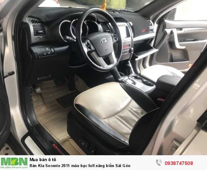 Bán Kia Sorento 2011 màu bạc full xăng biển Sài Gòn