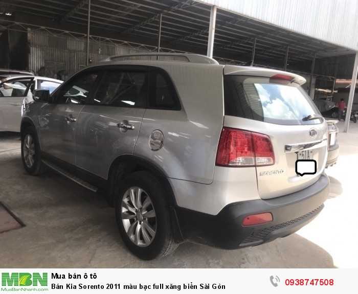 Bán Kia Sorento 2011 màu bạc full xăng biển Sài Gòn