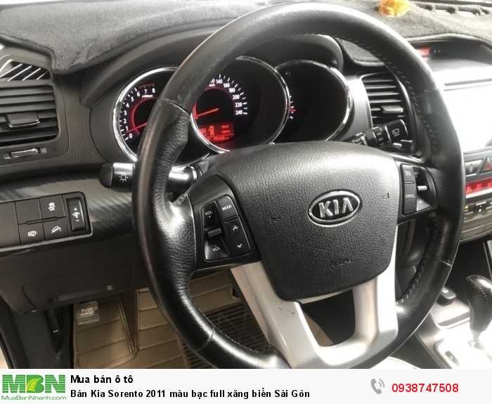 Bán Kia Sorento 2011 màu bạc full xăng biển Sài Gòn