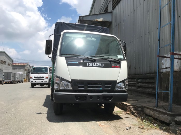 Xe tải isuzu 1t9 1,9t 1,9 tấn thùng dài 4m3 trả góp lãi suất thấp