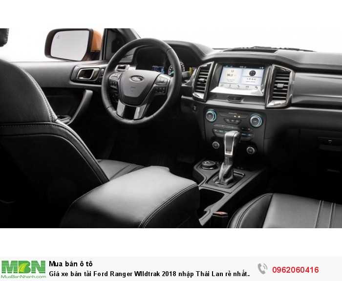 Giá xe bán tải Ford Ranger WIldtrak 2018 nhập Thái Lan rẻ nhất giao xe nhanh.