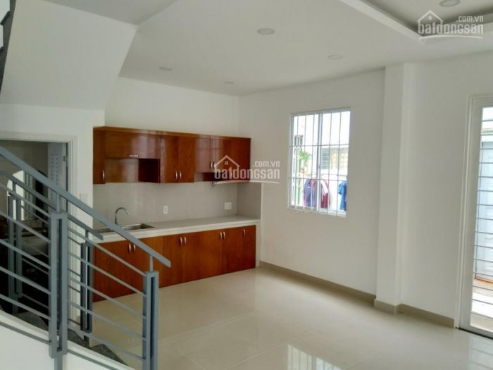 Cần bán gấp căn nhà Trần Văn Đang, Q3, 60m2,ô tô quay đầu,