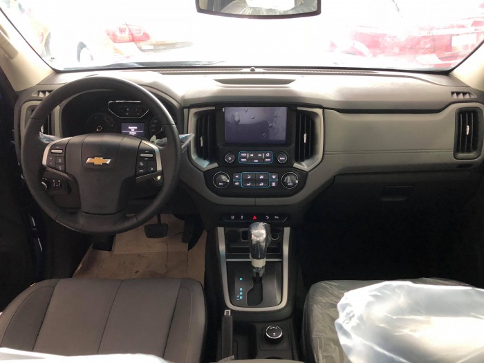 Xe bán tải phục vụ công ty, hỗ trợ vay mua xe chỉ với 100 triệu