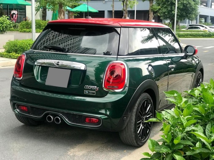 Mình cần bán Mini cooper 2015 tự động màu xanh nhập Anh.