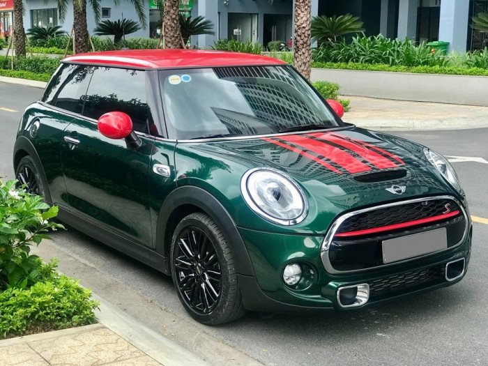 Mình cần bán Mini cooper 2015 tự động màu xanh nhập Anh.