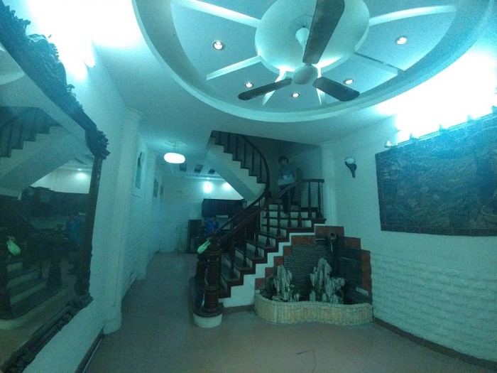 Bán nhà riêng phố Thái Hà,nhà 5 tầng*50m2,mặt tiền 4.05m,ô tô đỗ gần nhà, giá cá thương lượng thêm