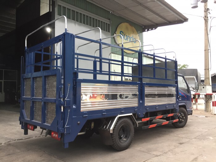 Xe Tải Hyundai IZ49 Euro 4 Thùng Bạt Bửng Nâng