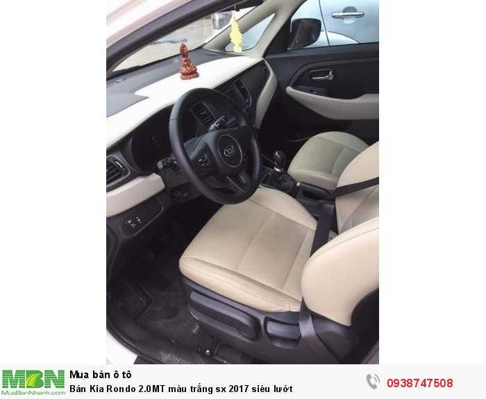 Bán Kia Rondo 2.0MT màu trắng sx 2017 siêu lướt
